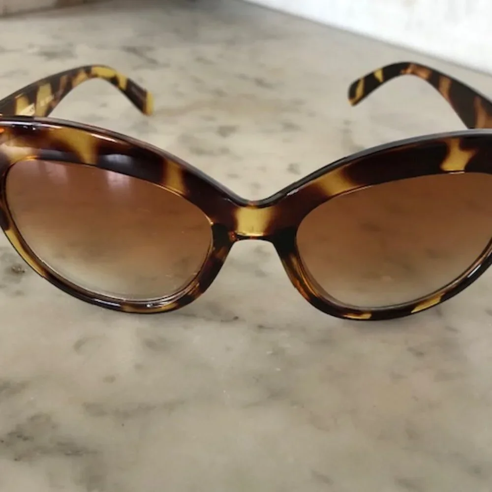 JANIE AND JACK Tortoise Cat Eye Variegated Sunglasses